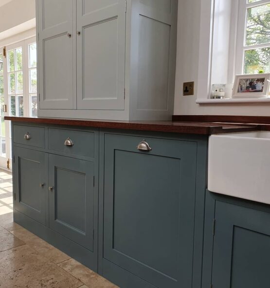 lord hart decorator-kitchen spraying decorating 2