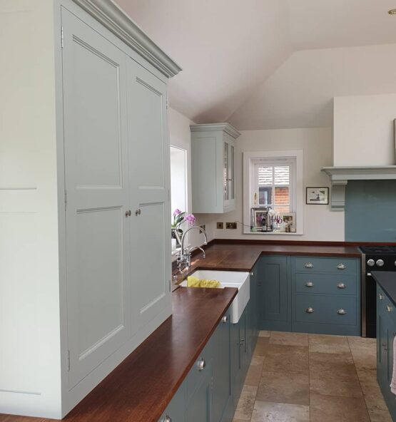 lord hart decorator-kitchen spraying decorating 3