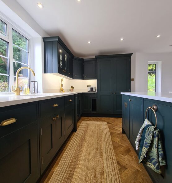 lord hart decorator-kitchen spraying decorating 6