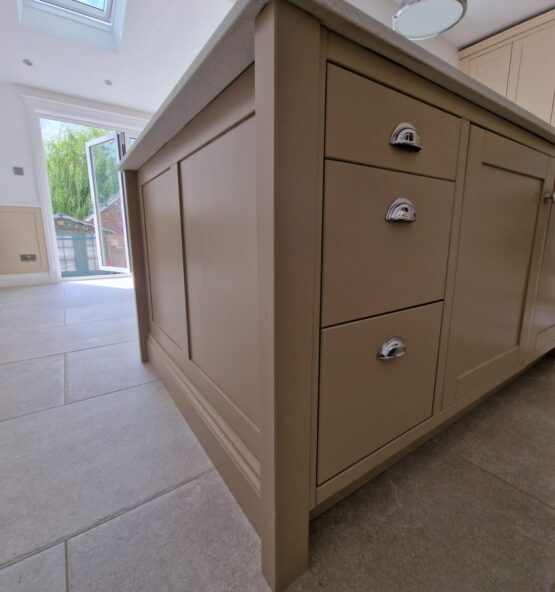 lord hart decorator-kitchen spraying decorating 8