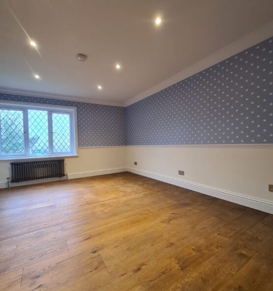 lord hart decorator-wall-wood- spraying decorating 3