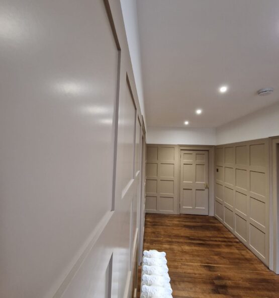 lord hart decorator-wall-wood- spraying decorating 4