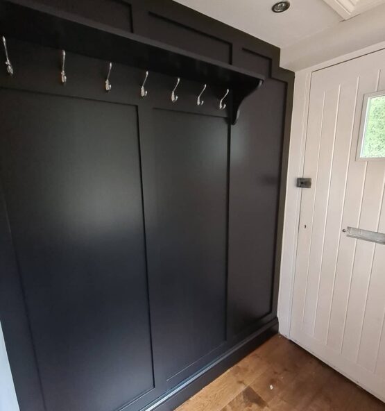 lord hart decorator-wall-wood- spraying decorating 6