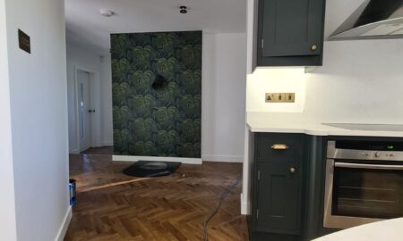 Flawless olive spray finish on this bespoke kitchen – expertly completed by Lord Hart Decorating Services for a sleek, modern look that lasts